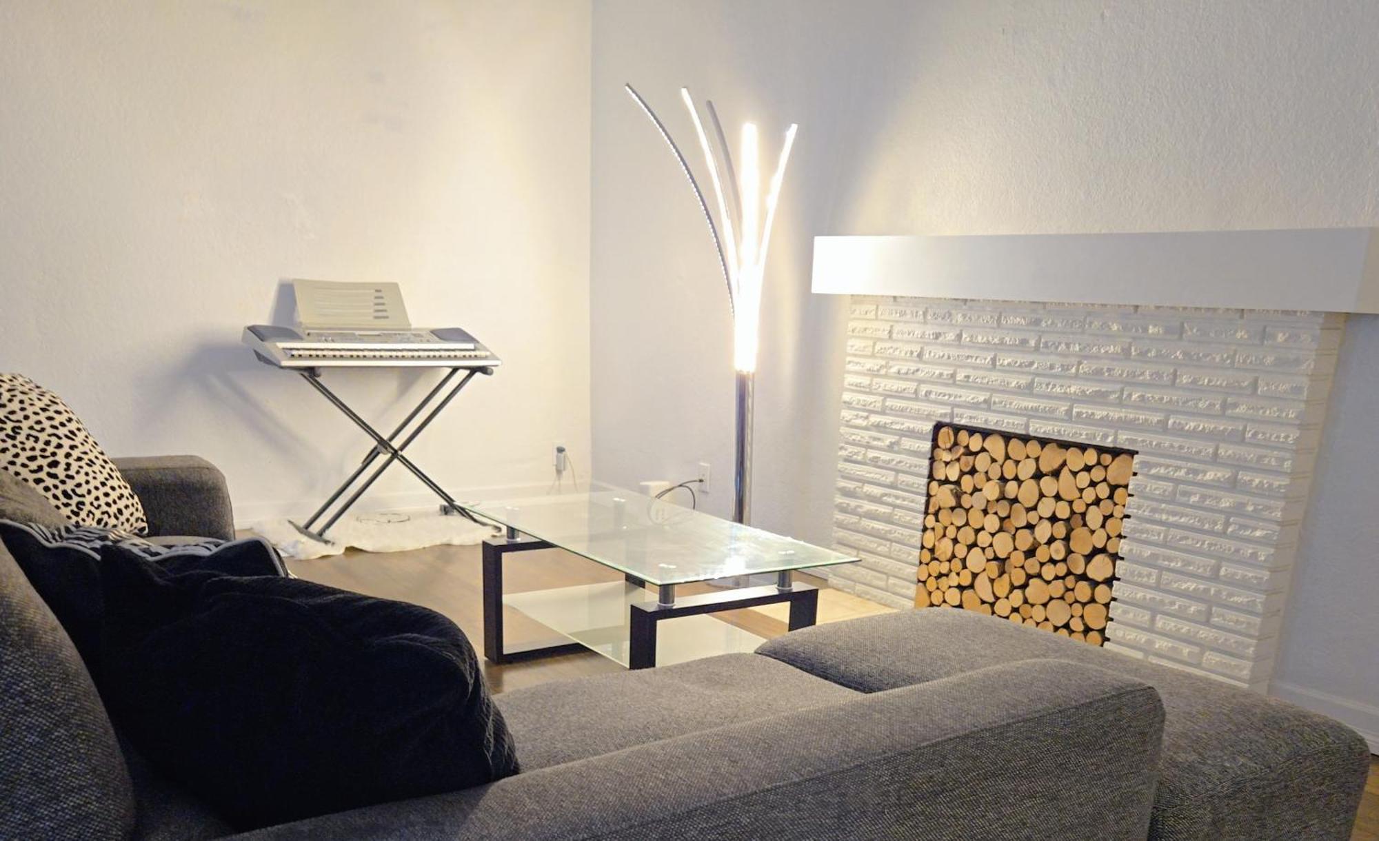 Cozy Stylish Black & White Design Room In The Heart Of Vancouver! Private Parking, Self Check-In & Just 4 Mins To Metrotown! Exteriör bild